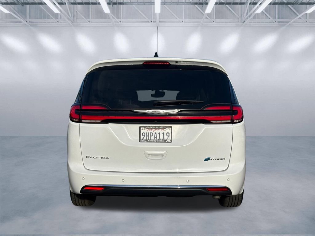 Certified 2023 Chrysler Pacifica Limited FWD image 5