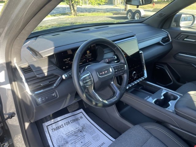 Used 2025 GMC Acadia Elevation image 12