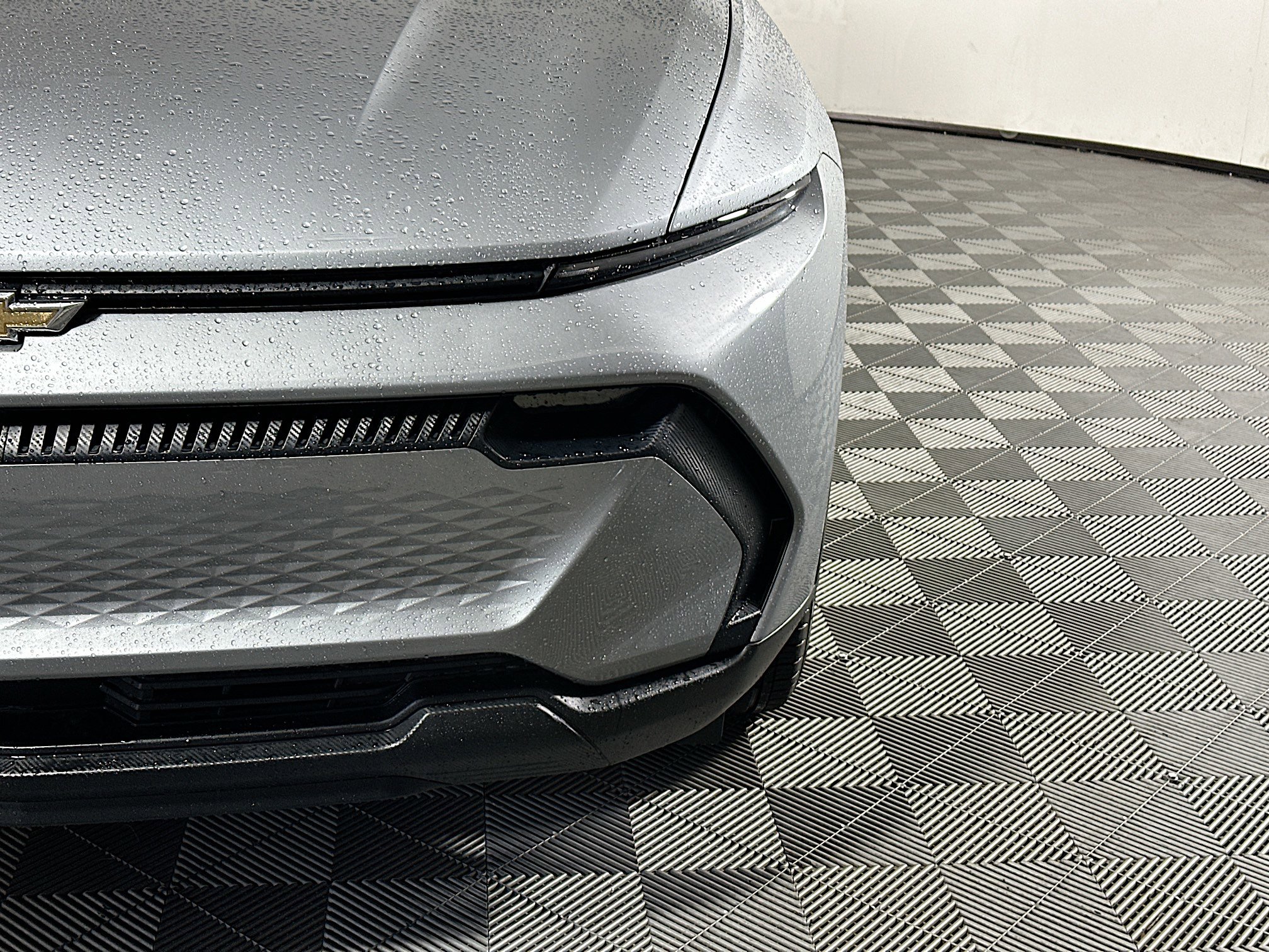 Used 2025 Chevrolet Equinox EV LT FWD image 9