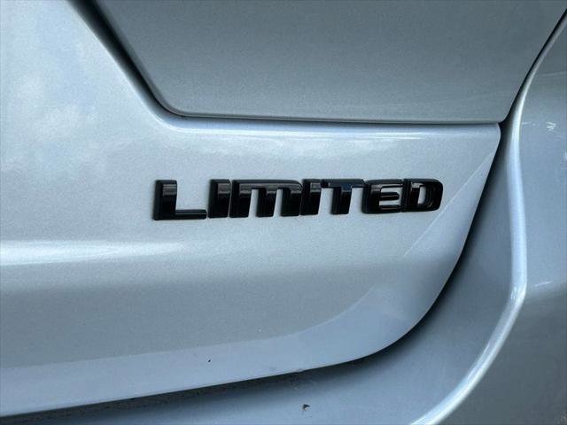 Certified 2024 Jeep Grand Cherokee Limited w/ Black Appearance Package image 30