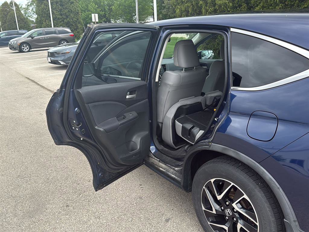 Used 2016 Honda CR-V SE image 11