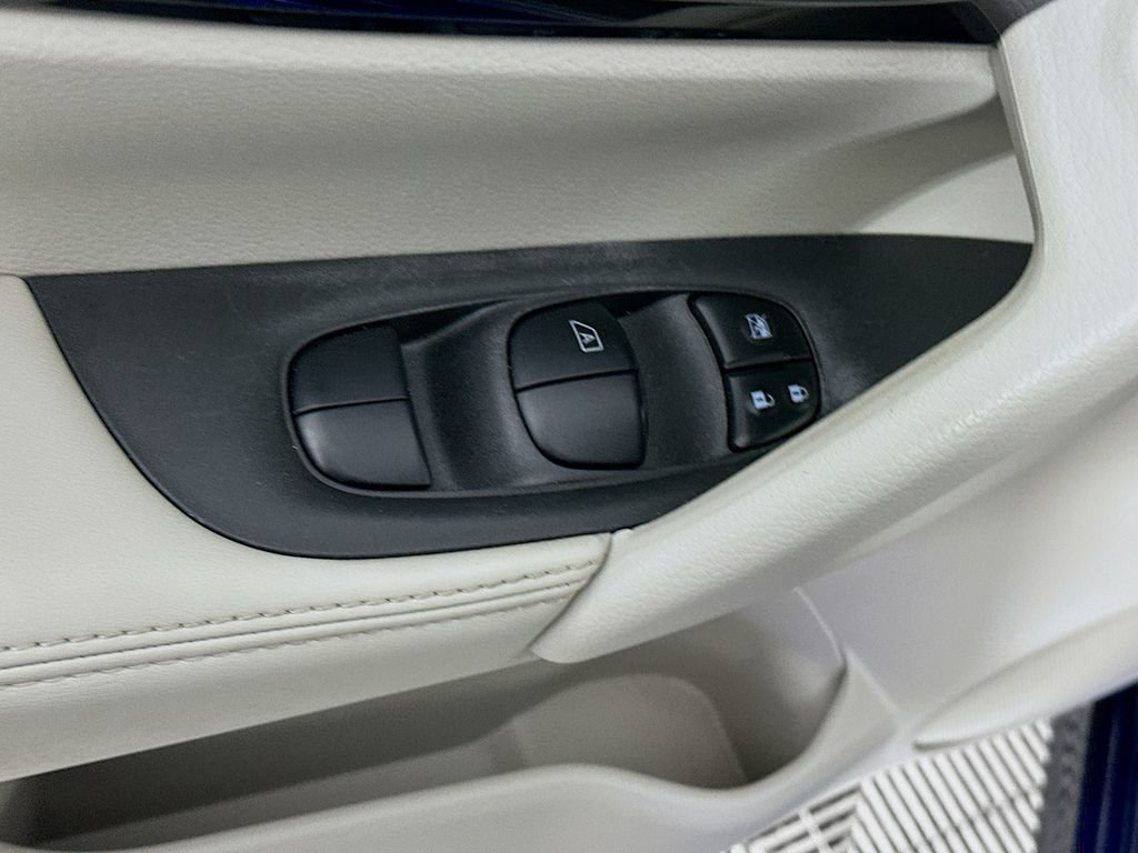 Certified 2021 Nissan Rogue Sport SL FWD image 25