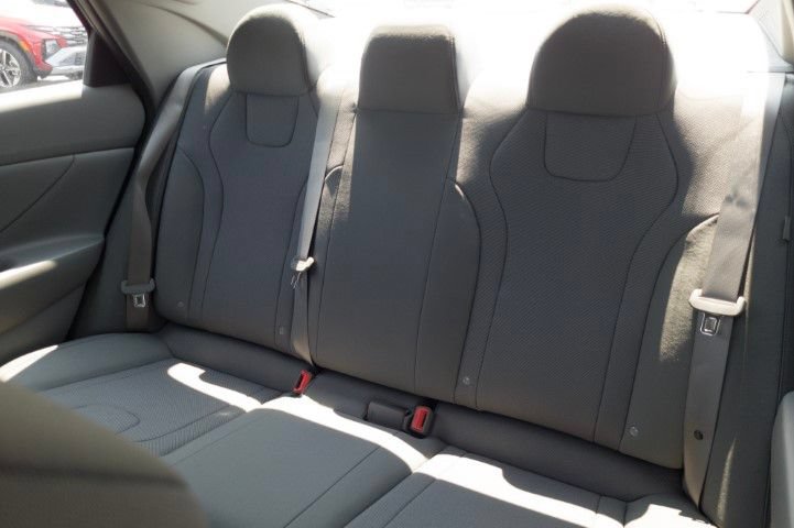 New 2026 Hyundai Elantra SE FWD image 13