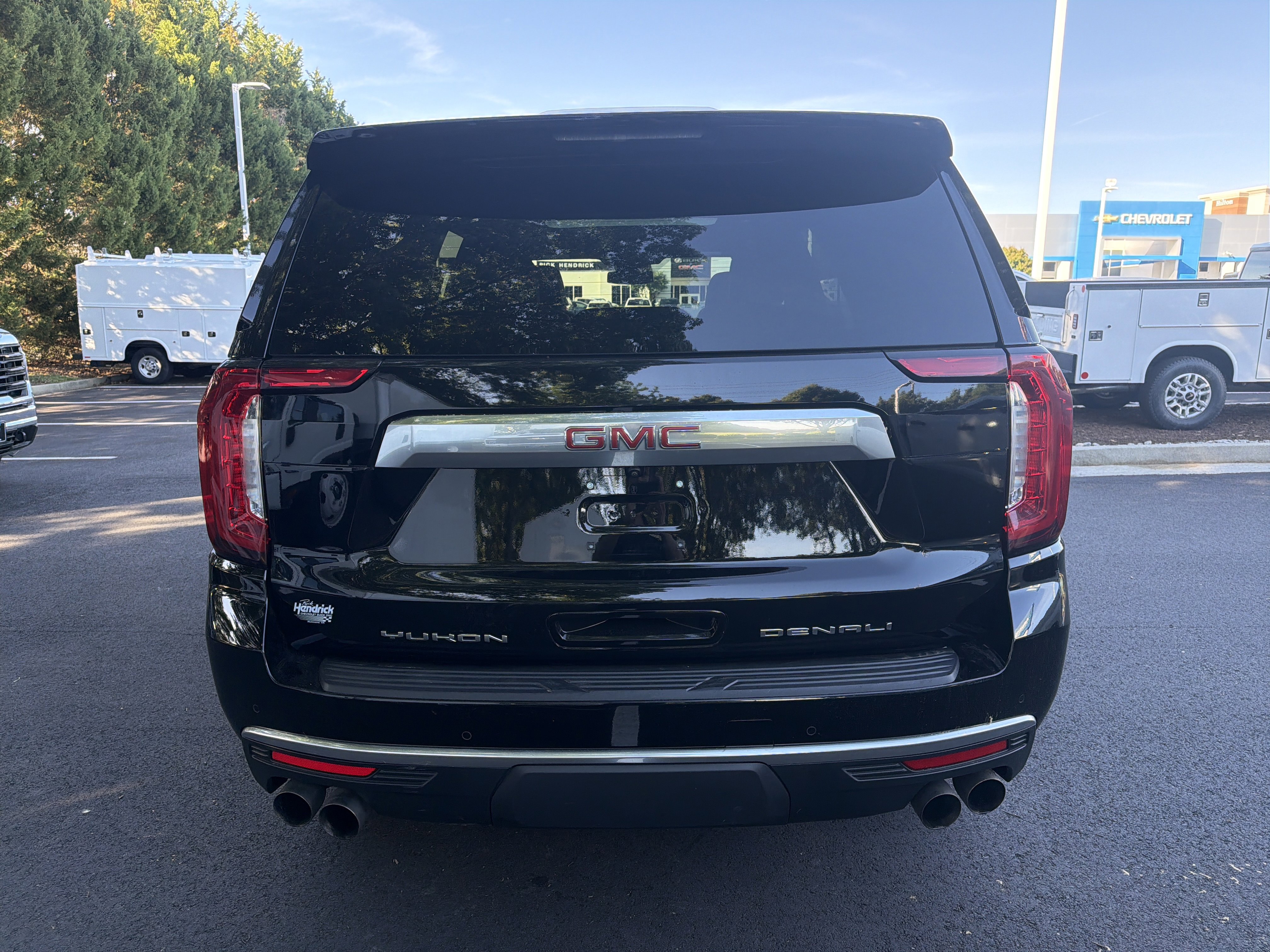 Used 2024 GMC Yukon Denali AWD/4WD image 9