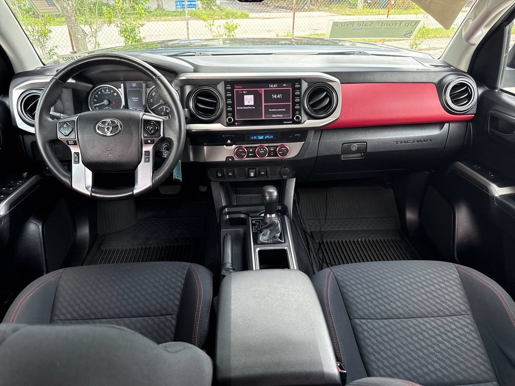 Used 2022 Toyota Tacoma SR5 w/ Technology Package RWD image 5