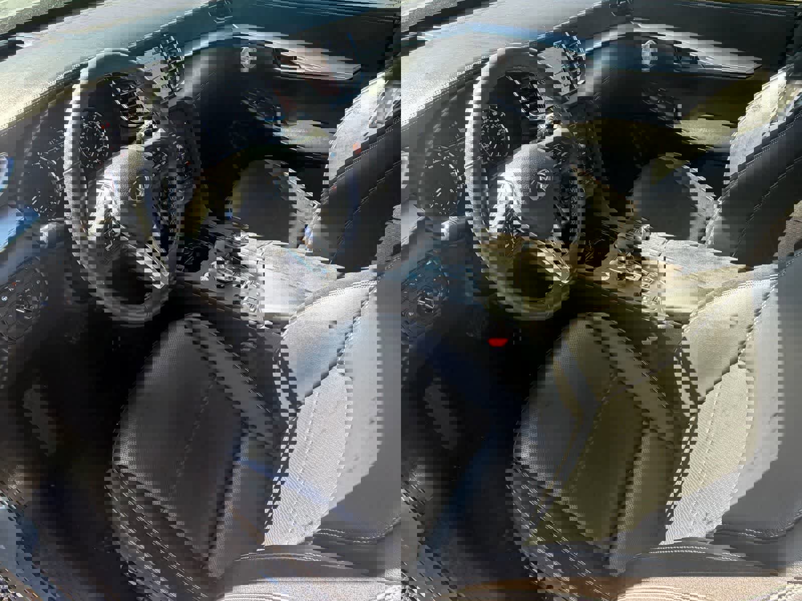 Used 2022 INFINITI QX50 Sensory image 2