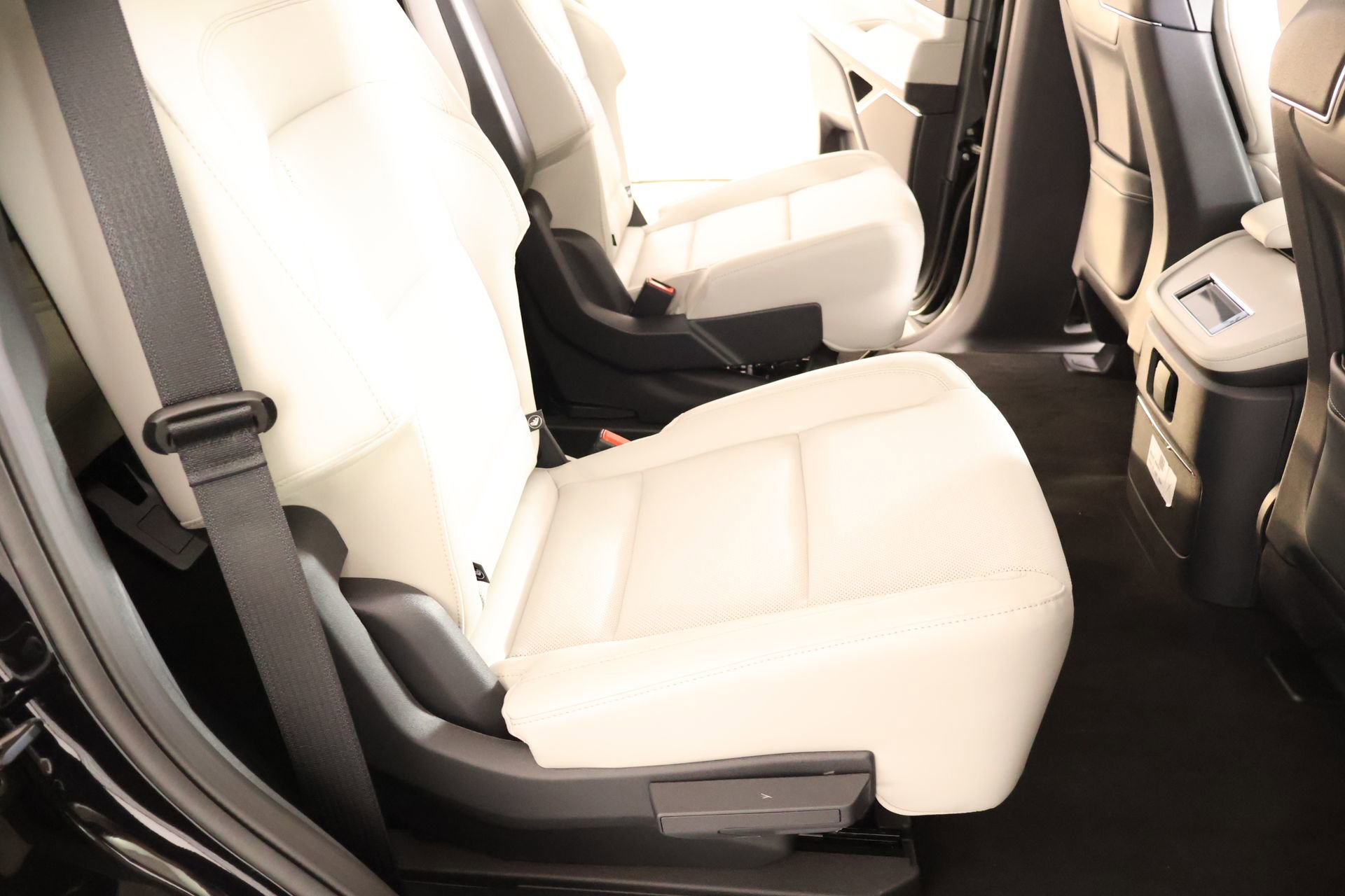 New 2026 Lincoln Navigator Premiere AWD/4WD image 16