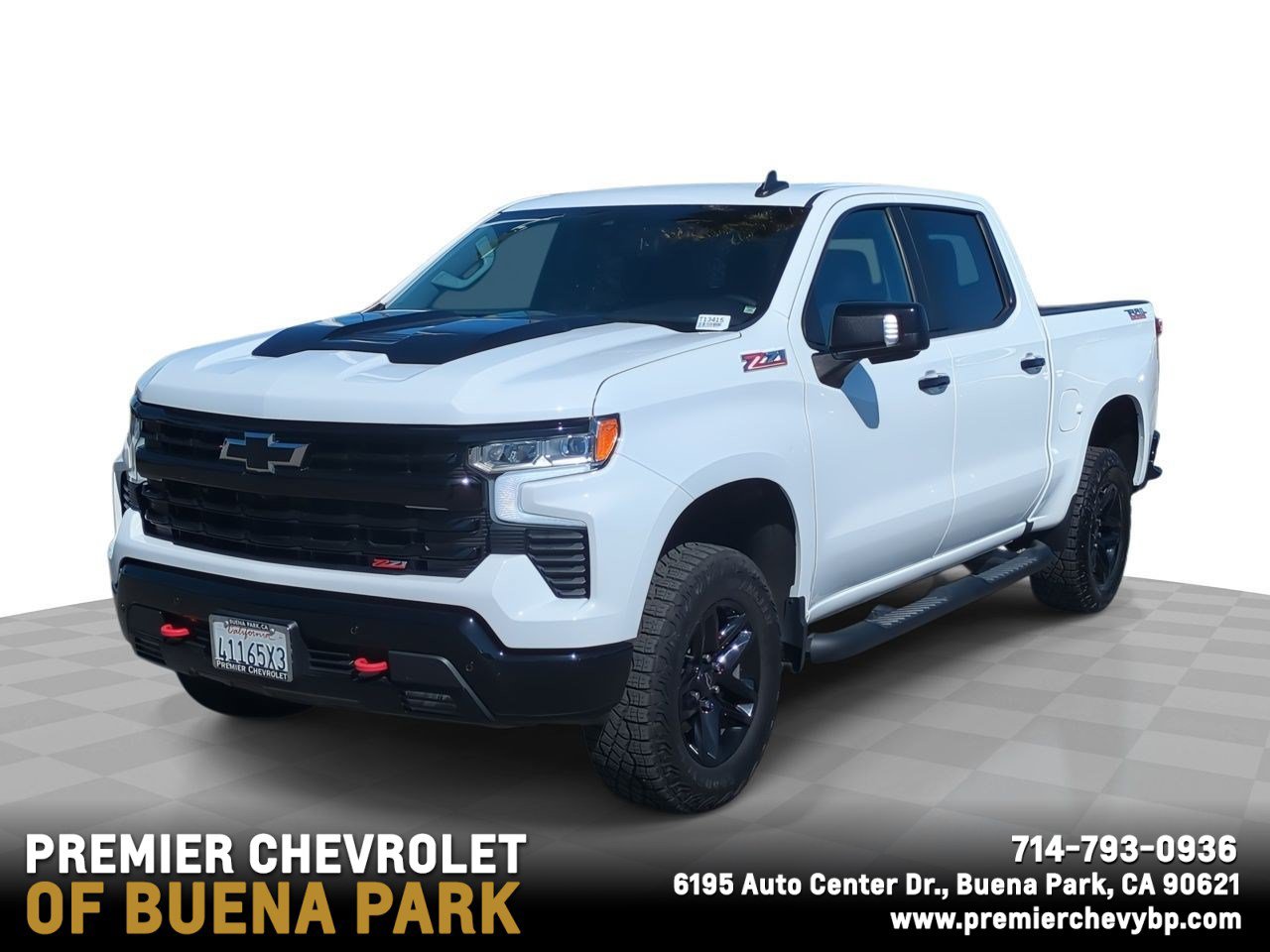 Used 2024 Chevrolet Silverado 1500 LT Trail Boss w/ Convenience Package II AWD/4WD image 1