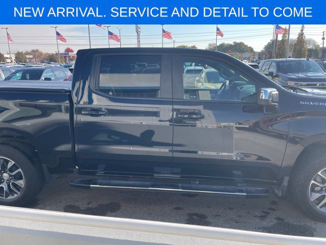 Used 2025 Chevrolet Silverado 1500 LT AWD/4WD image 5