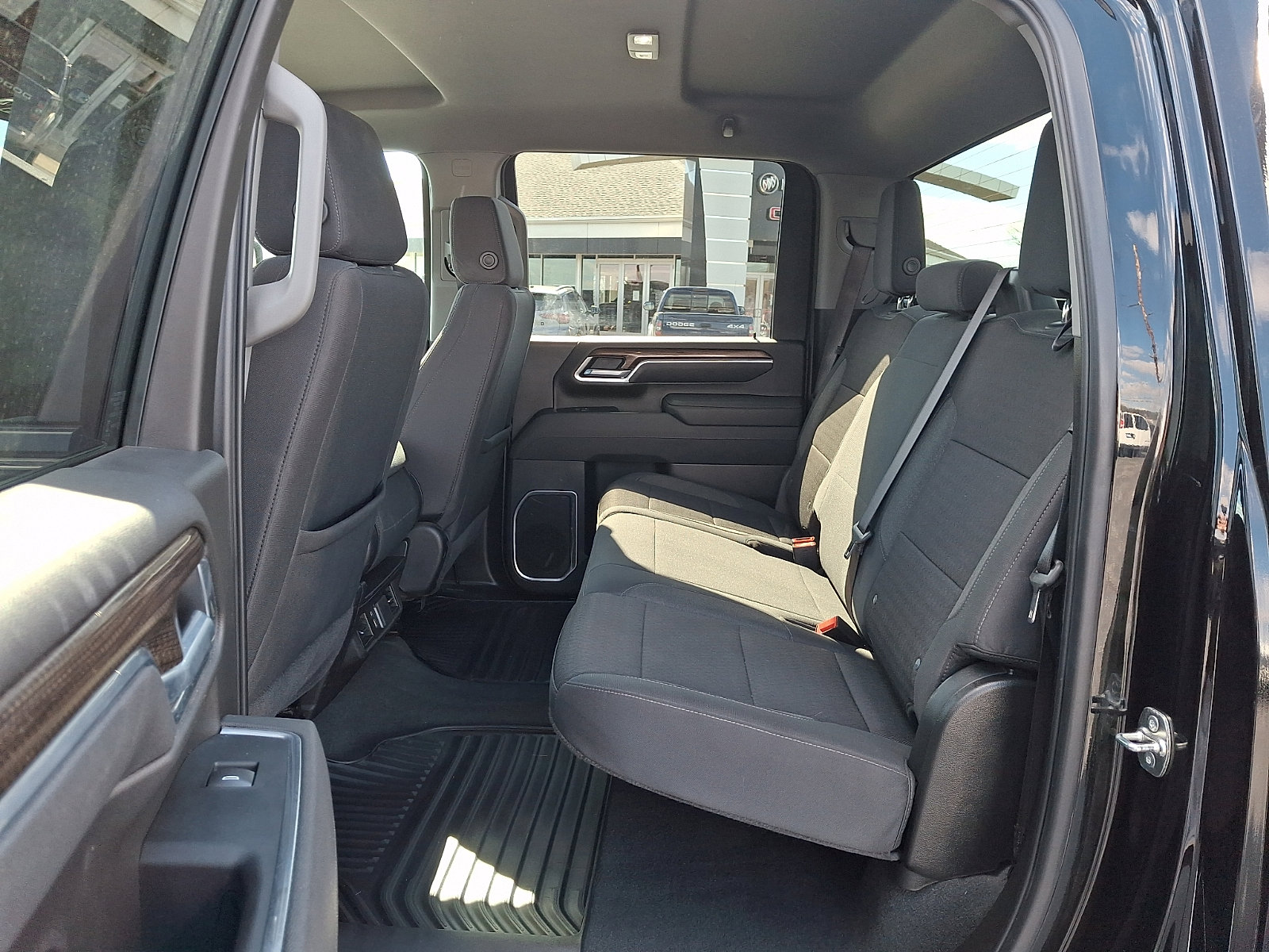 Used 2025 Chevrolet Silverado 2500 LT w/ Convenience Package AWD/4WD image 12