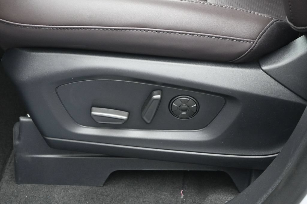 New 2026 Ford Explorer Platinum RWD image 9