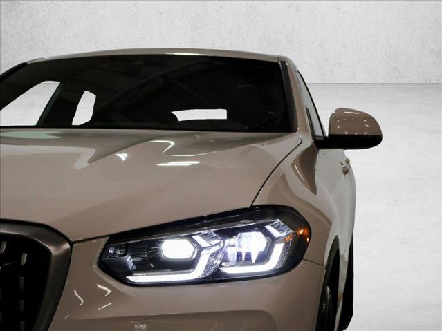 Used 2023 BMW X4 xDrive30i w/ Premium Package AWD/4WD image 2