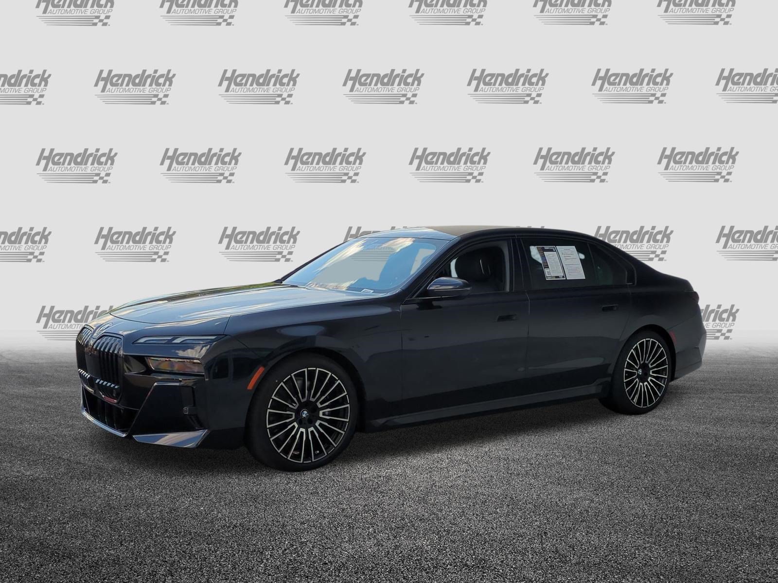 Certified 2025 BMW 760i xDrive w/ Luxury Rear Seating Package AWD/4WD image 5