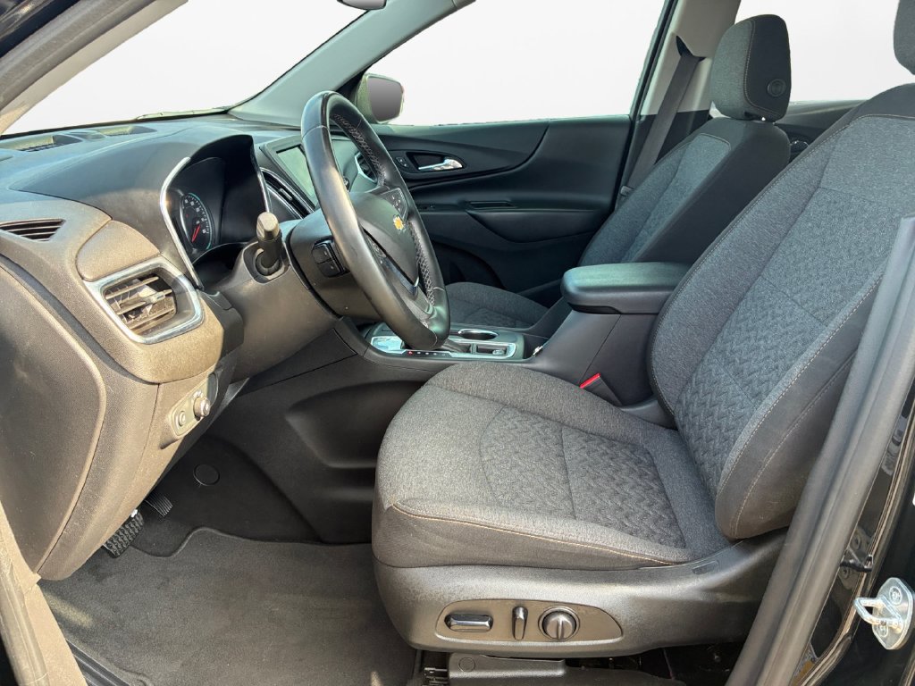 Used 2023 Chevrolet Equinox LT FWD image 18