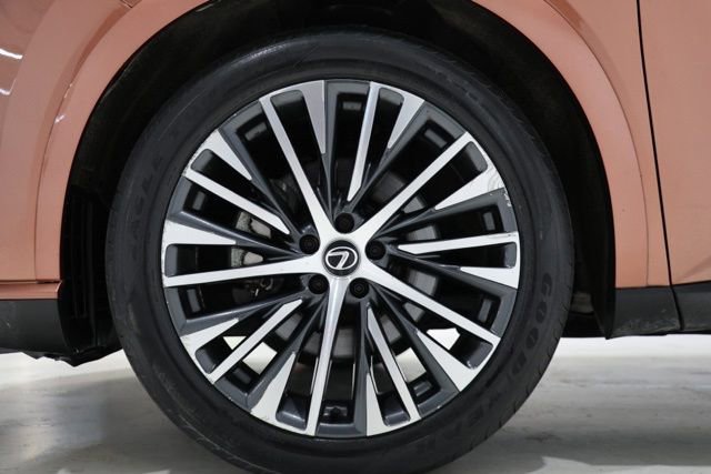 Used 2023 Lexus RX 350 Premium Plus w/ Accessory Package (Z1) AWD/4WD image 11
