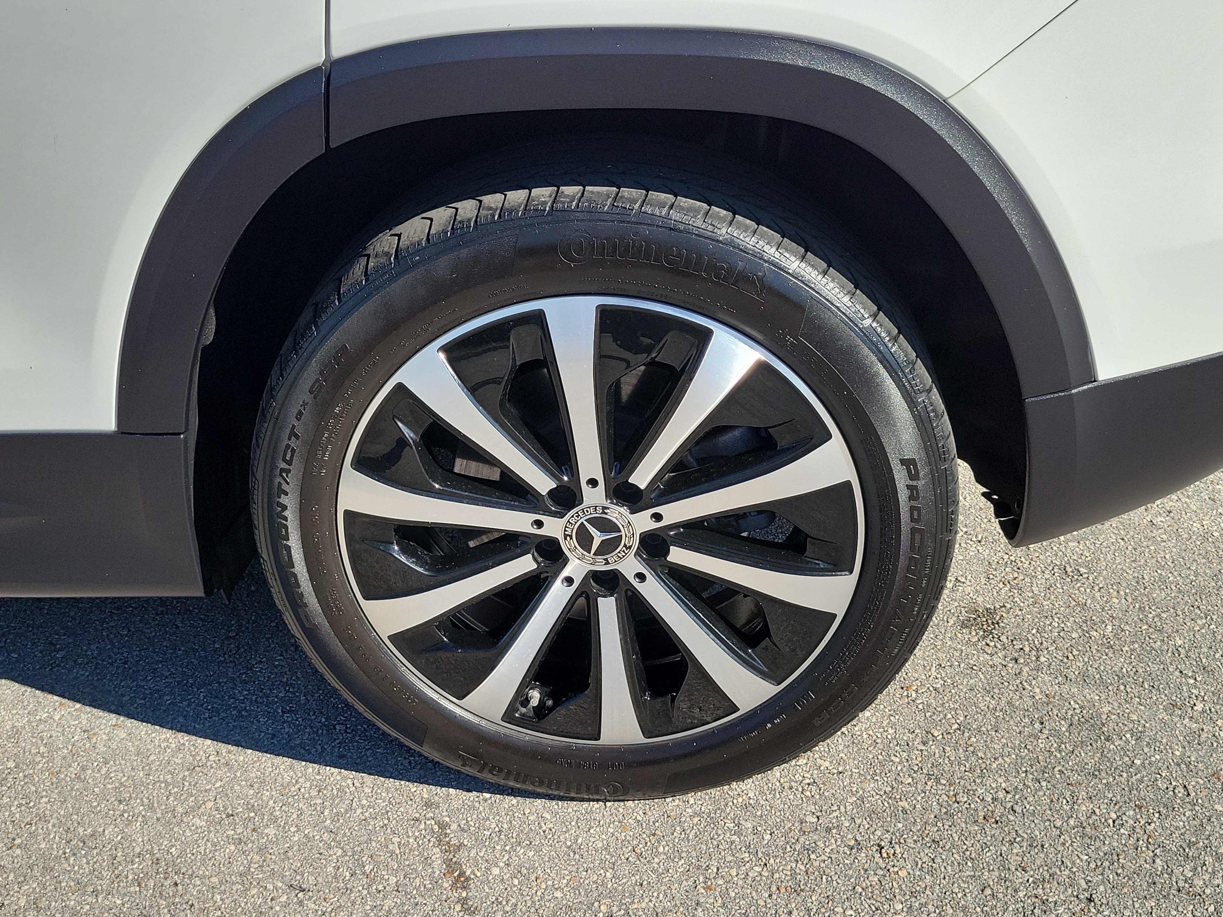 Used 2022 Mercedes-Benz GLB 250 image 28
