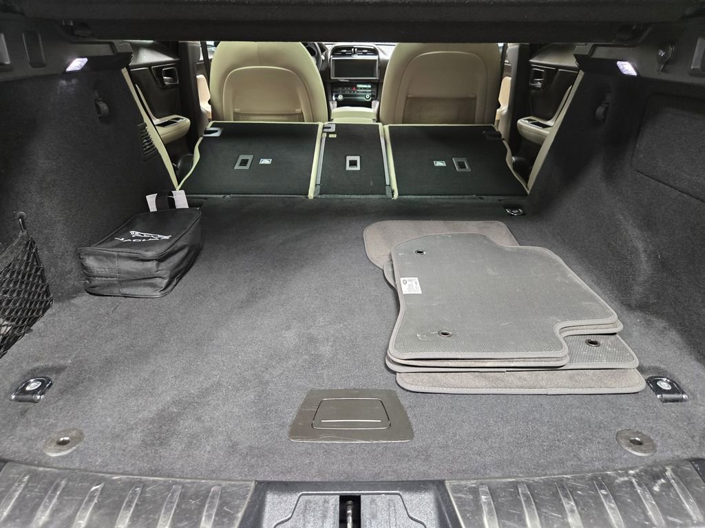 Used 2020 Jaguar F-PACE Prestige AWD/4WD image 45