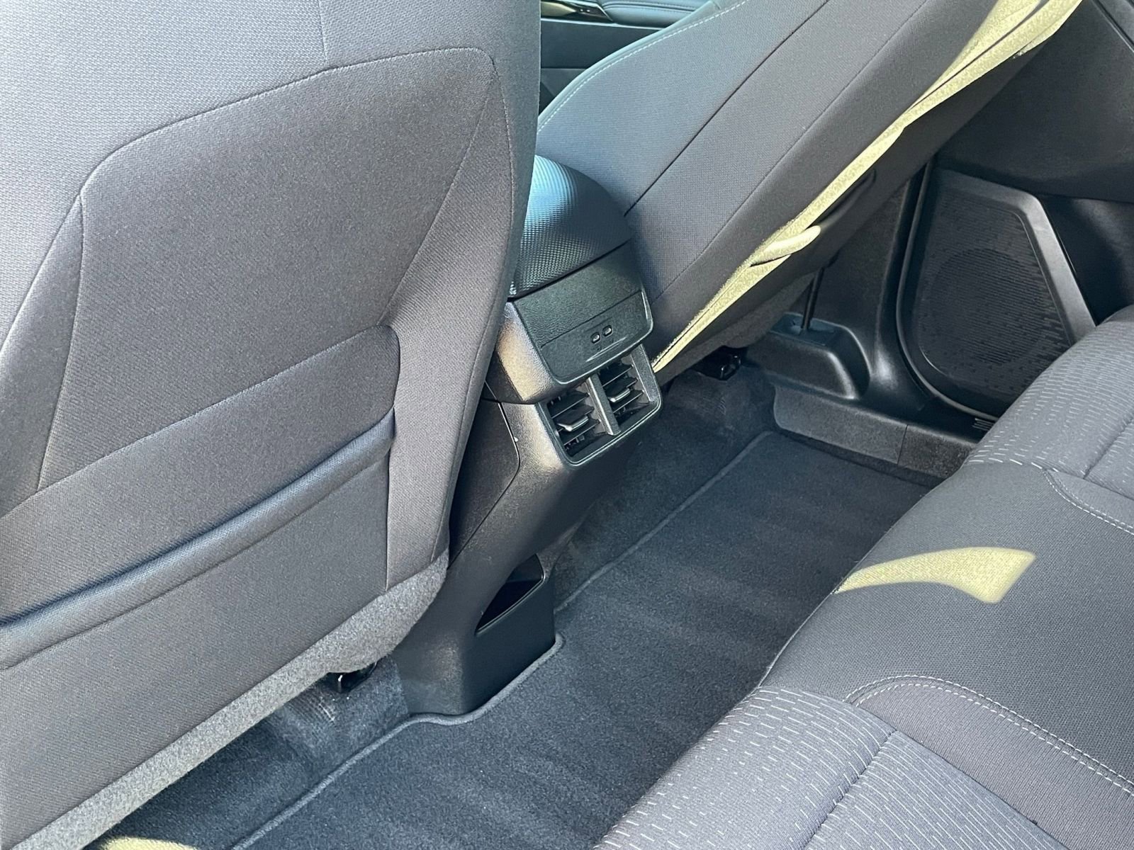 Used 2025 Chevrolet Equinox LT image 23