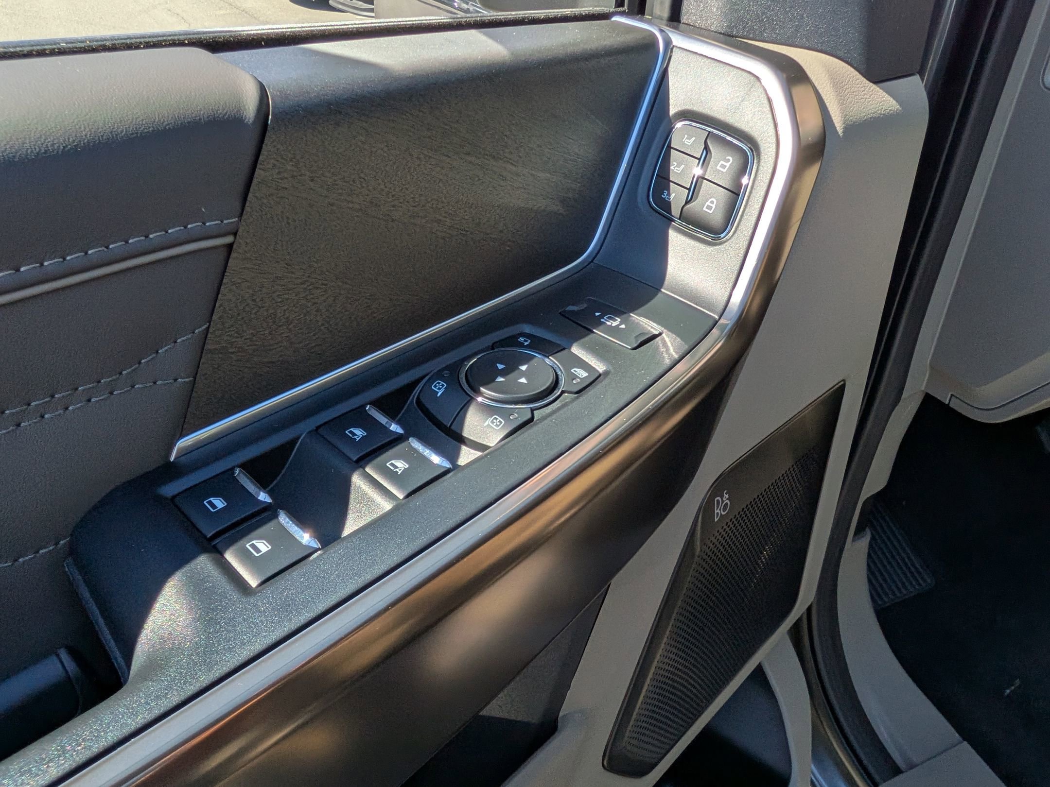 New 2026 Ford F250 Platinum w/ Platinum Plus Package image 15