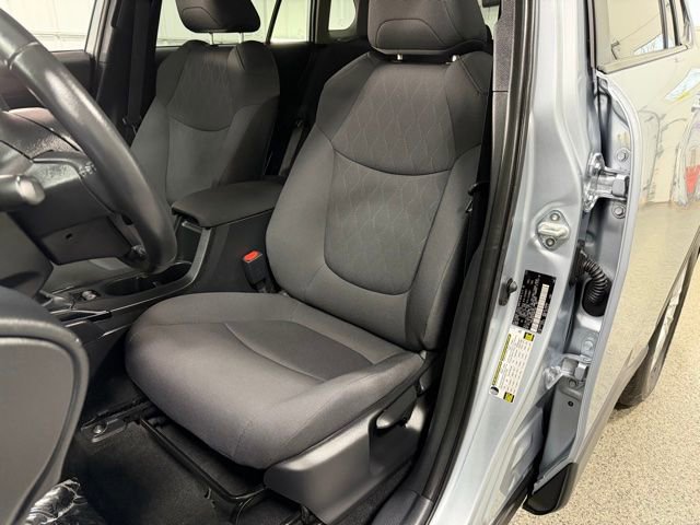 Used 2024 Toyota Corolla Cross LE AWD/4WD image 18