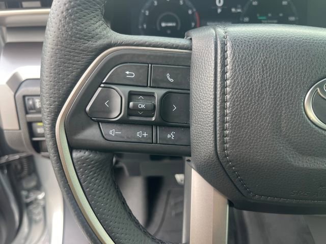 Used 2025 Toyota Tacoma TRD Sport AWD/4WD image 26