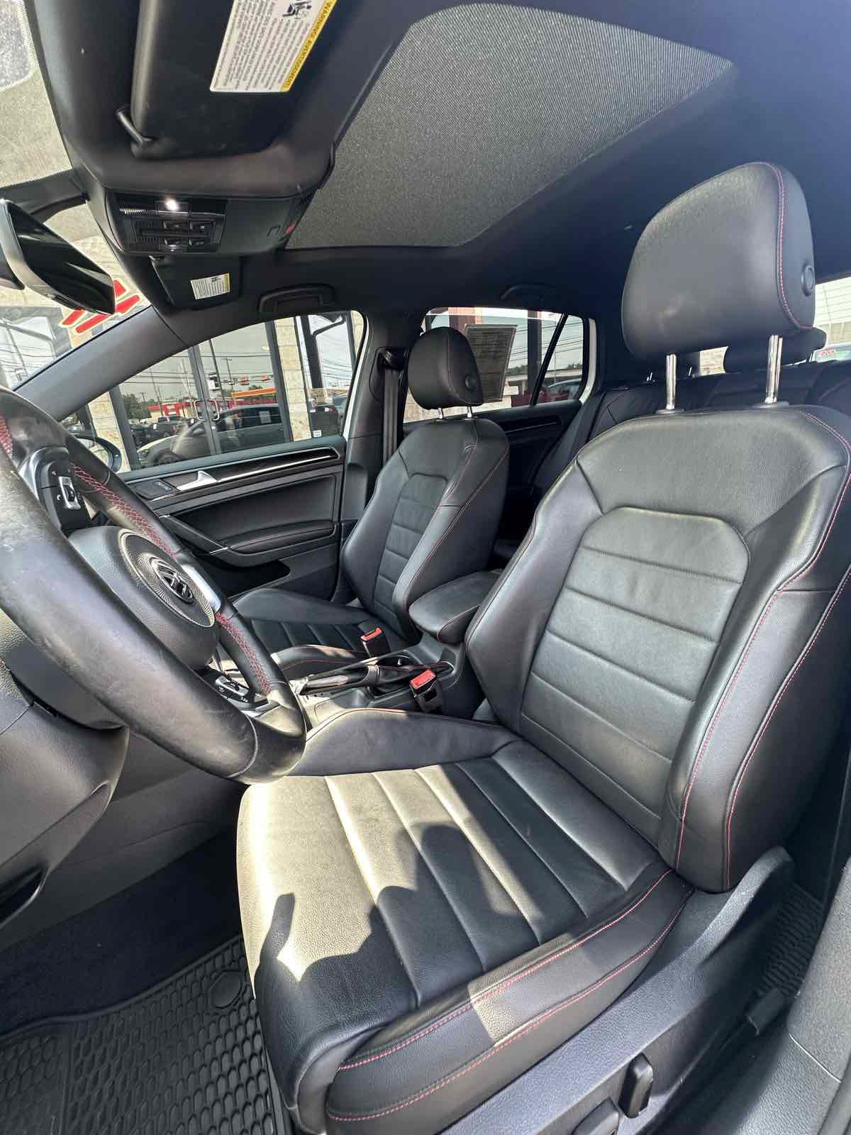 Used 2017 Volkswagen GTI Autobahn FWD image 10