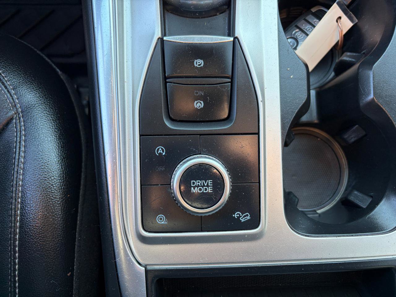 Used 2020 Ford Explorer Limited AWD/4WD image 25