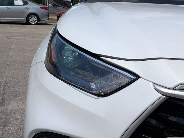 Used 2023 Toyota Highlander XLE image 10