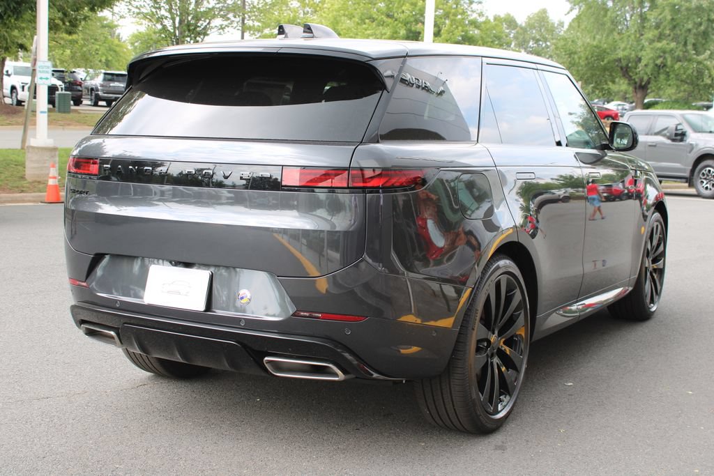 New 2026 Land Rover Range Rover Sport Dynamic SE AWD/4WD image 4