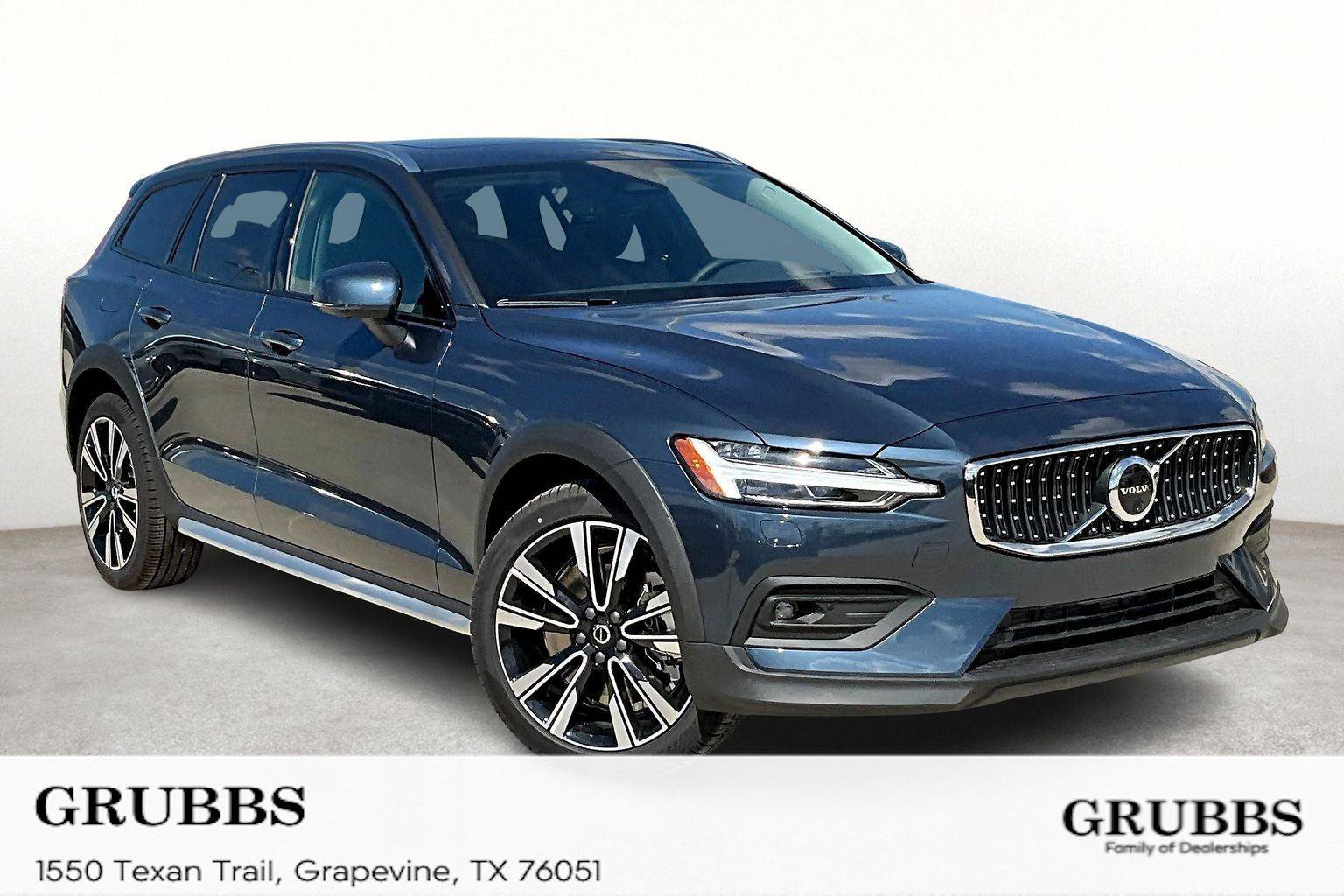 New 2026 Volvo V60 B5 Cross Country Ultra