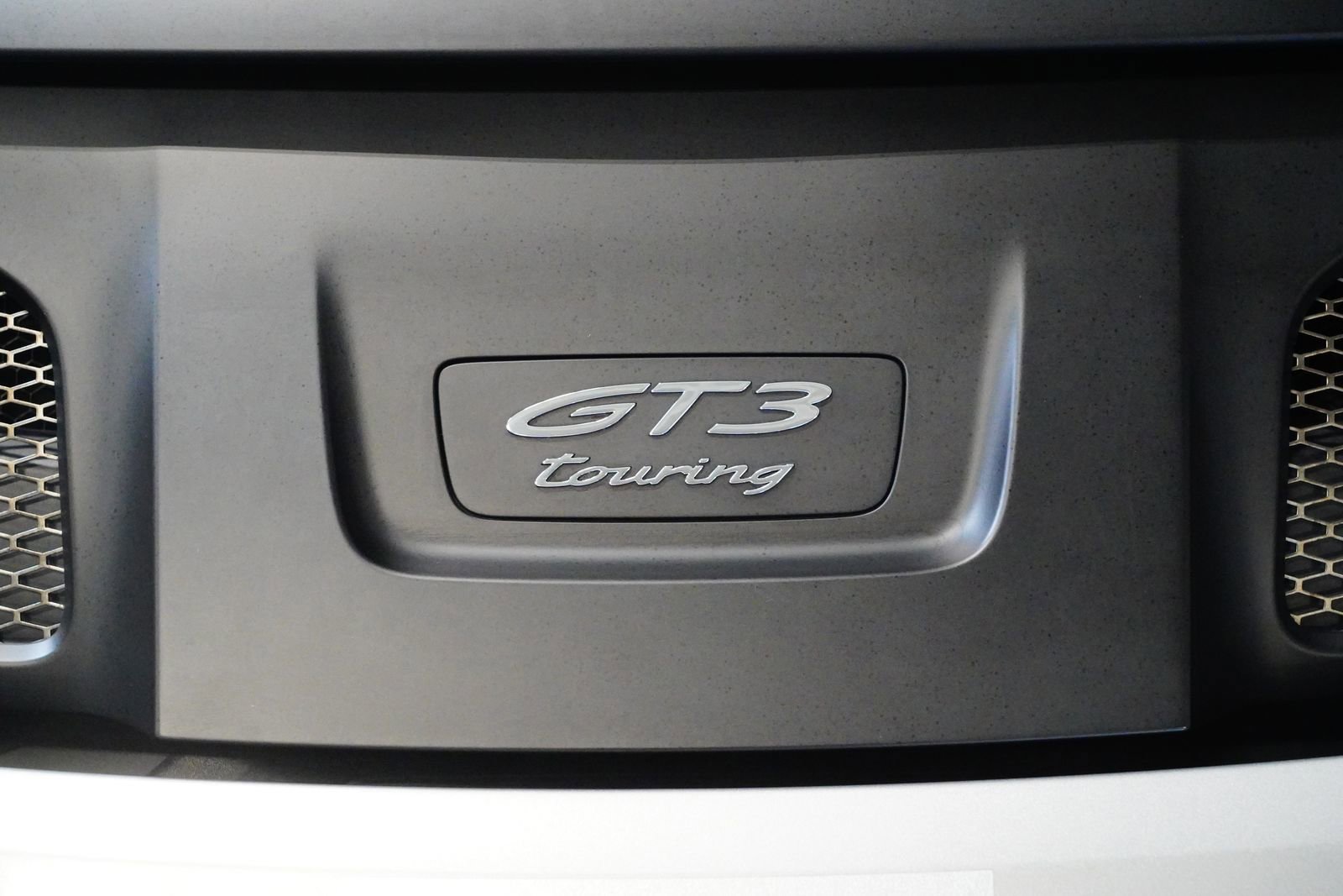Used 2022 Porsche 911 GT3 RWD image 9