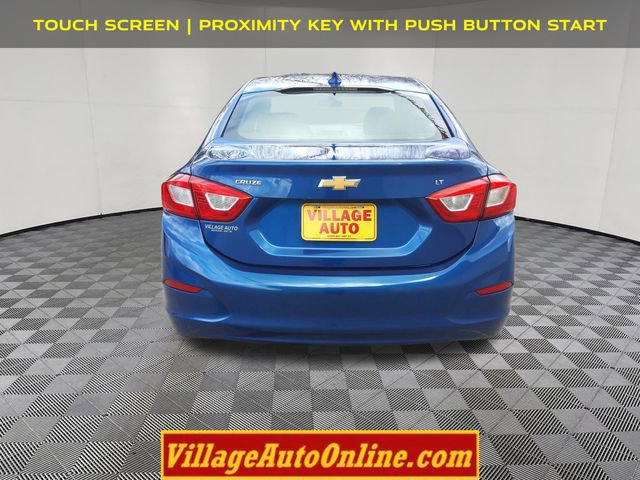 Used 2018 Chevrolet Cruze LT w/ Convenience Package image 3