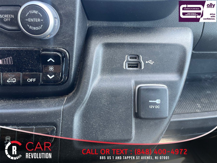 Used 2025 RAM ProMaster 2500 w/ Convenience Group FWD image 17