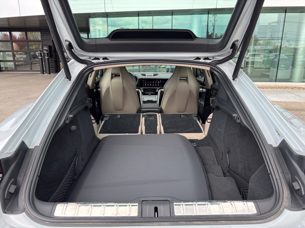 Certified 2025 Porsche Panamera 4 AWD/4WD image 14