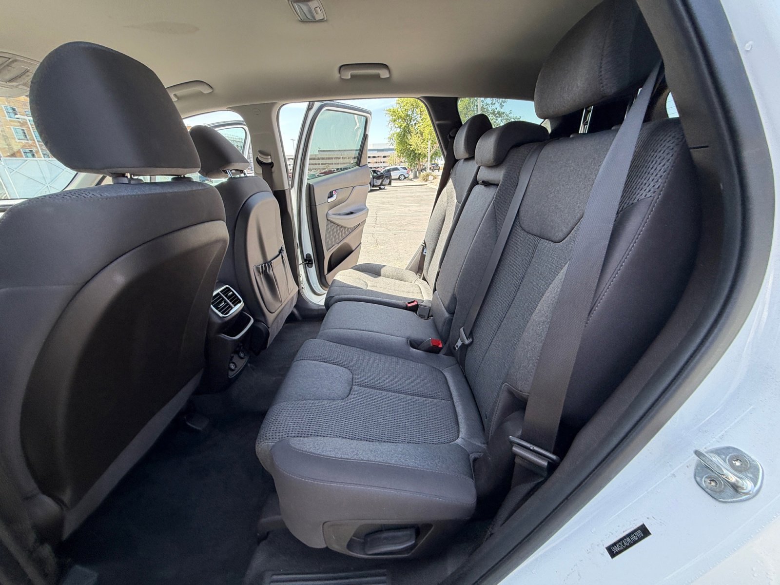 Used 2020 Hyundai Santa Fe SE AWD/4WD image 17