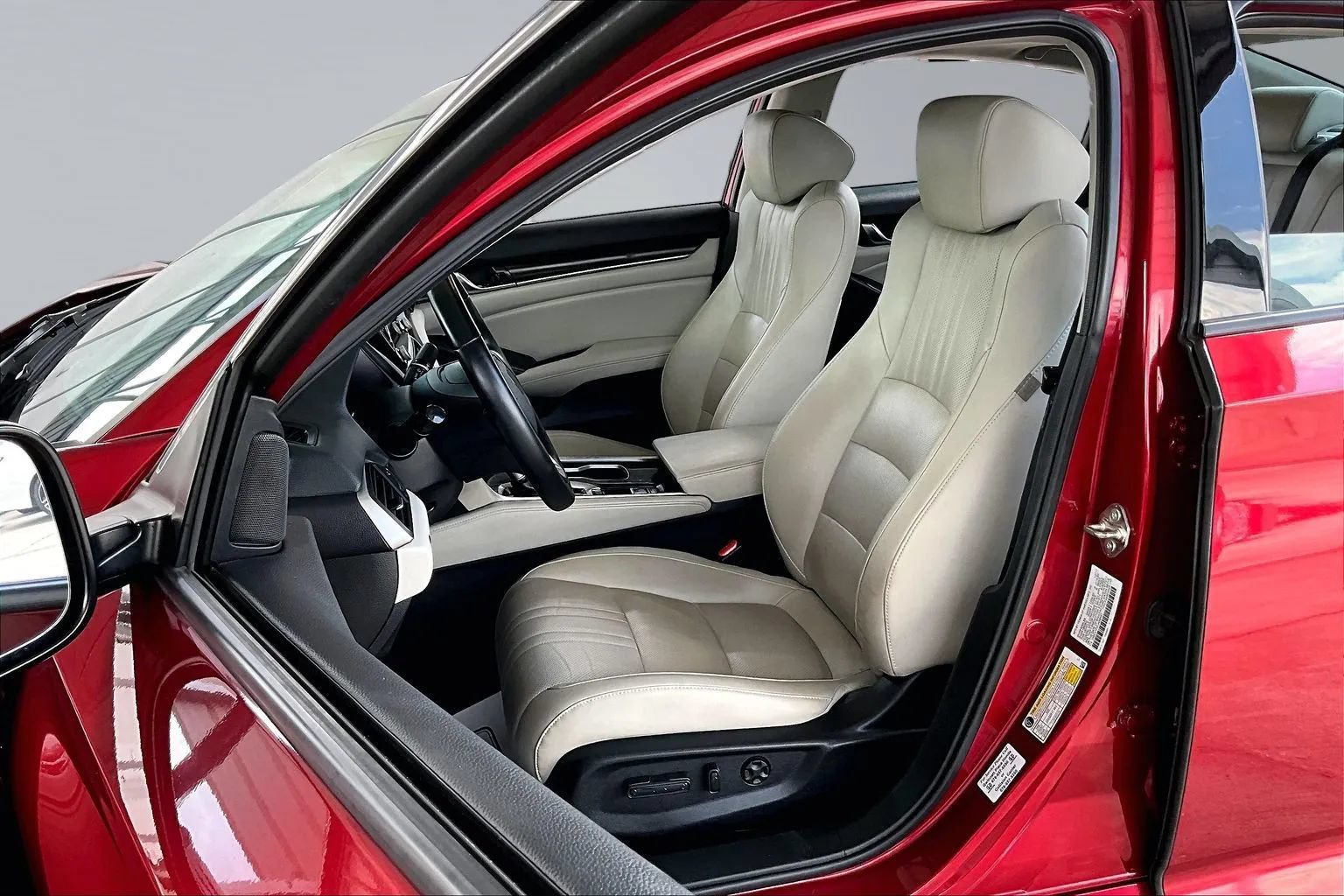 Used 2018 Honda Accord EX-L image 18