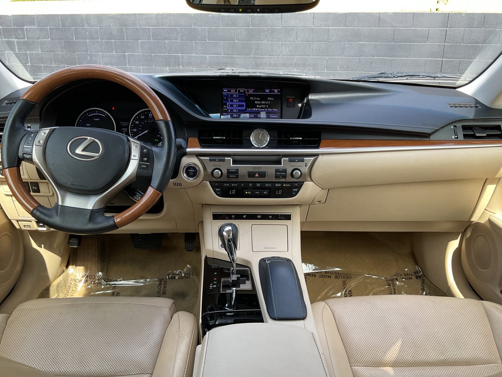 Used 2014 Lexus ES 300h FWD image 13
