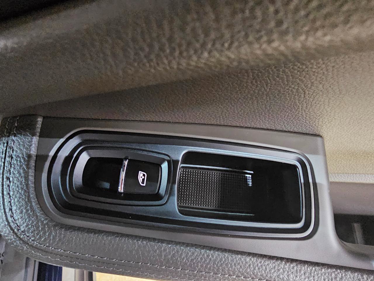 Used 2018 Porsche Macan S AWD/4WD image 11