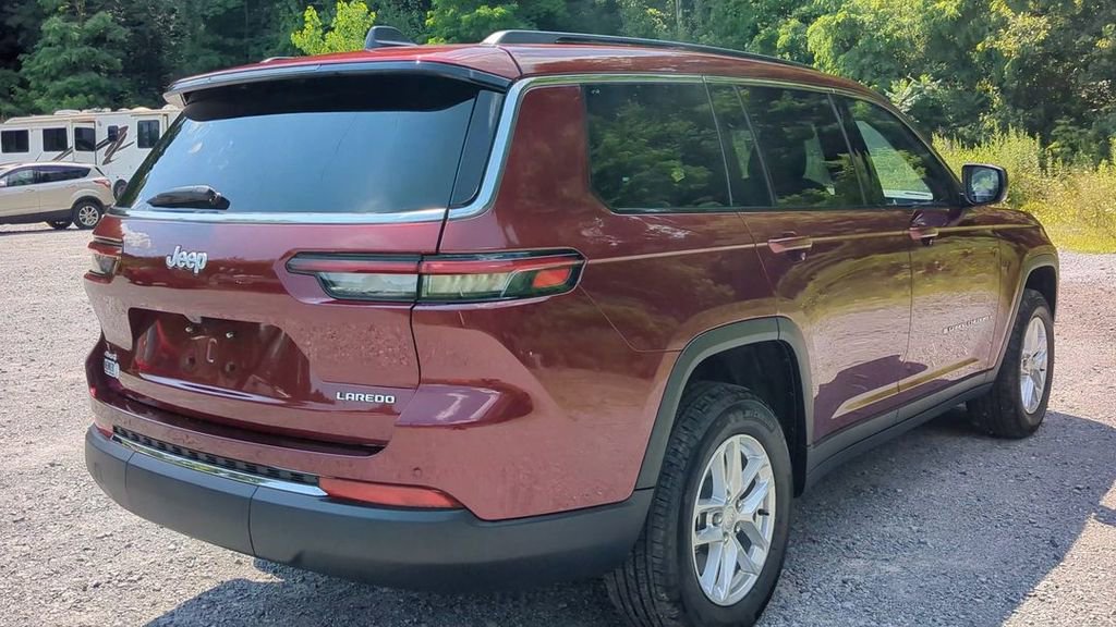 New 2025 Jeep Grand Cherokee L Laredo w/ Luxury Tech Group I image 9