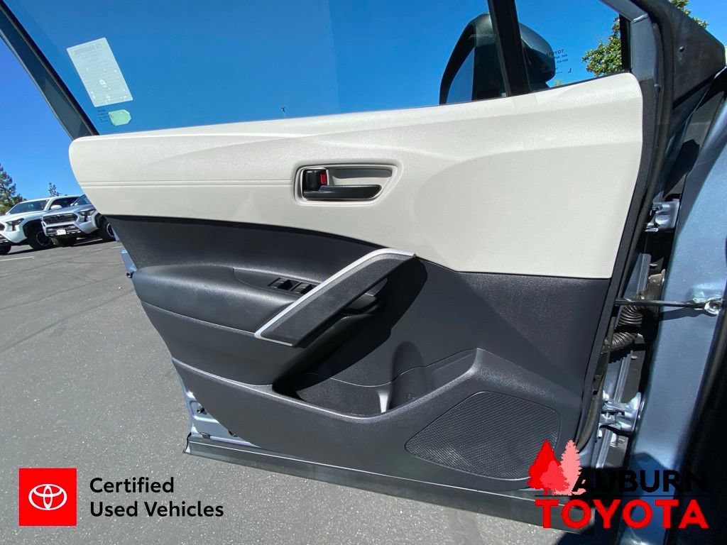 Certified 2024 Toyota Corolla Cross LE AWD/4WD image 33