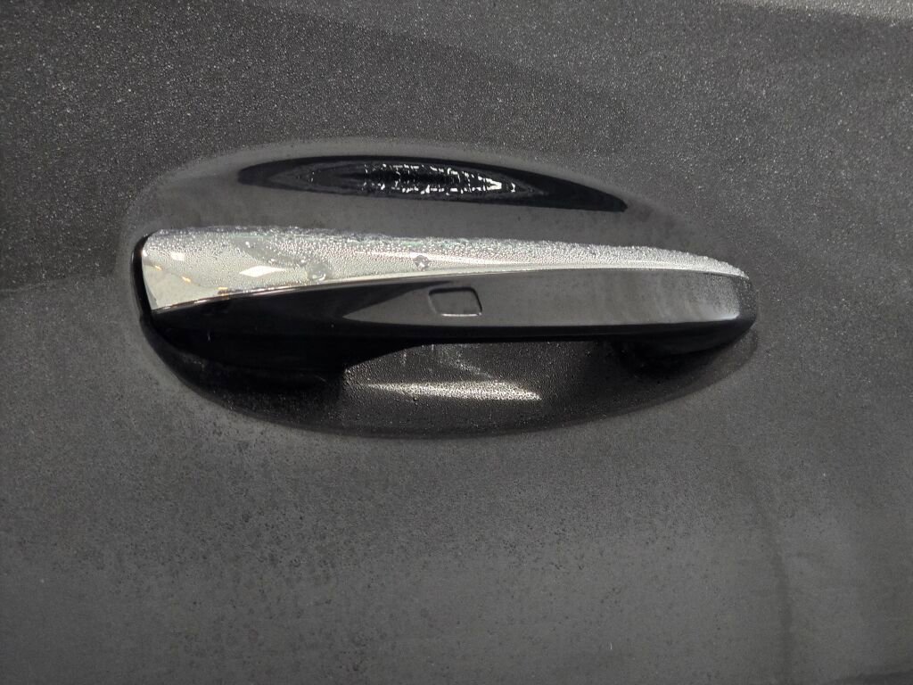 Used 2024 Mercedes-Benz GLS 580 GLS 580 image 31