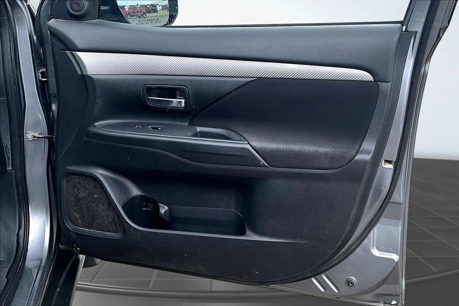 Used 2018 Mitsubishi Outlander SE AWD/4WD image 29