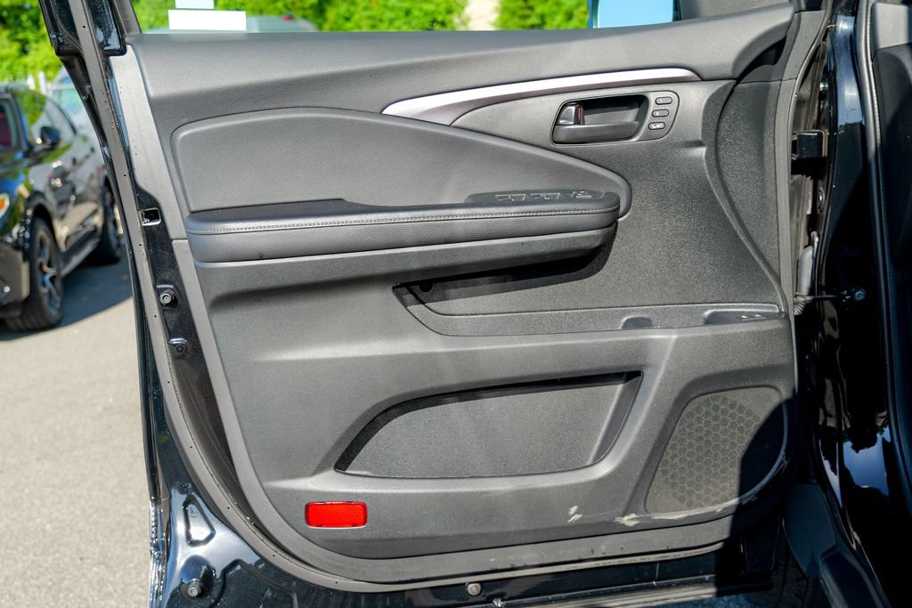 Used 2023 Honda Passport EX-L image 16