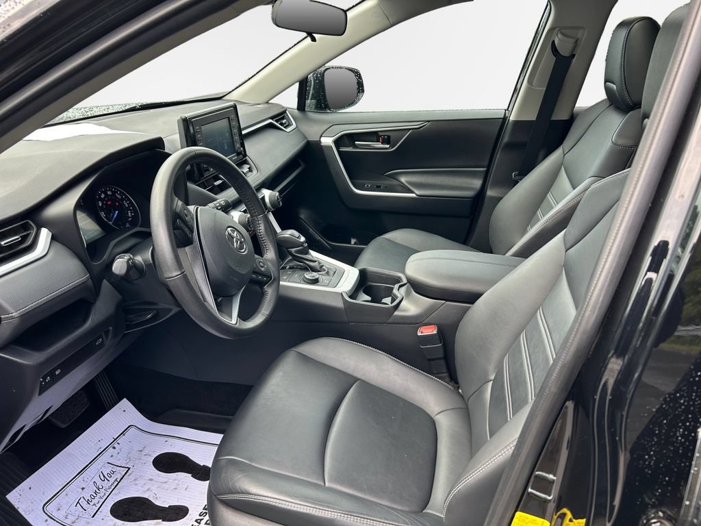 Used 2021 Toyota RAV4 XLE Premium AWD/4WD image 12