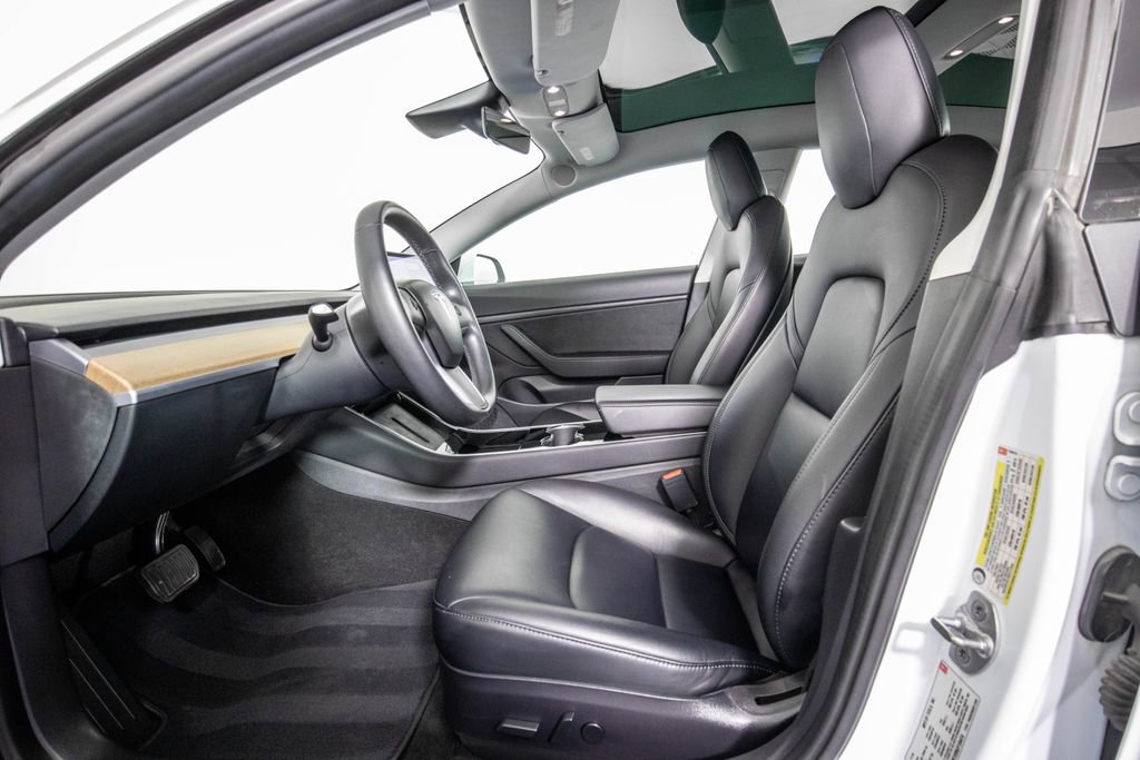 Used 2018 Tesla Model 3 Long Range image 9
