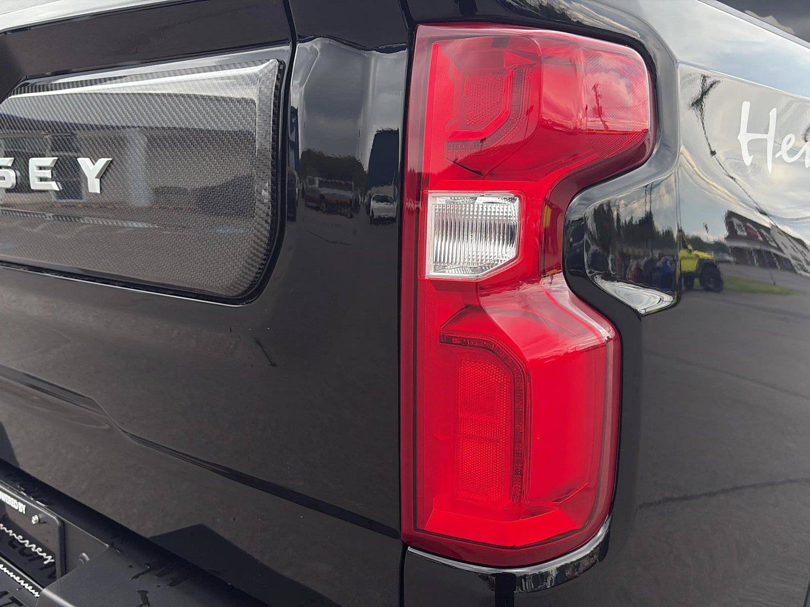 New 2026 Chevrolet Silverado 1500 ZR2 w/ Dark Appearance Package AWD/4WD image 42