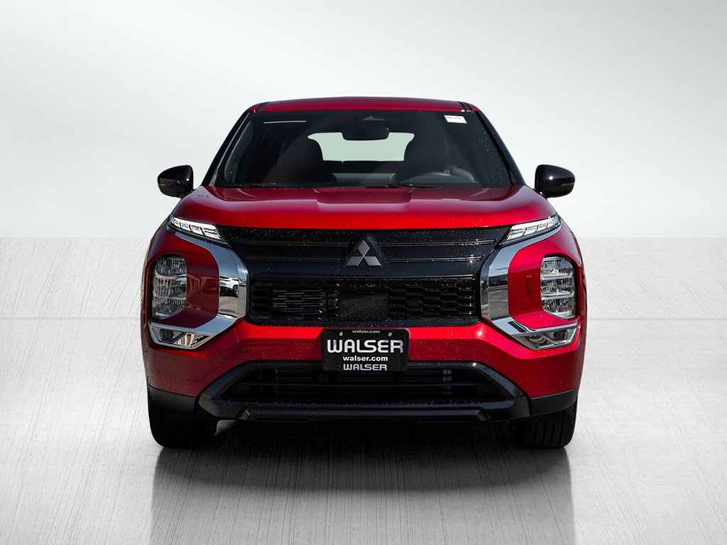 New 2026 Mitsubishi Outlander LE AWD/4WD image 2