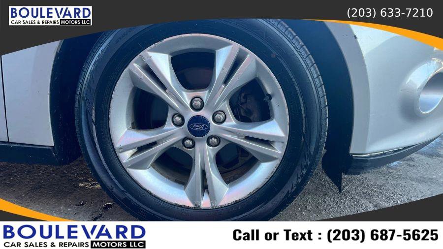 Used 2013 Ford Focus SE FWD image 26