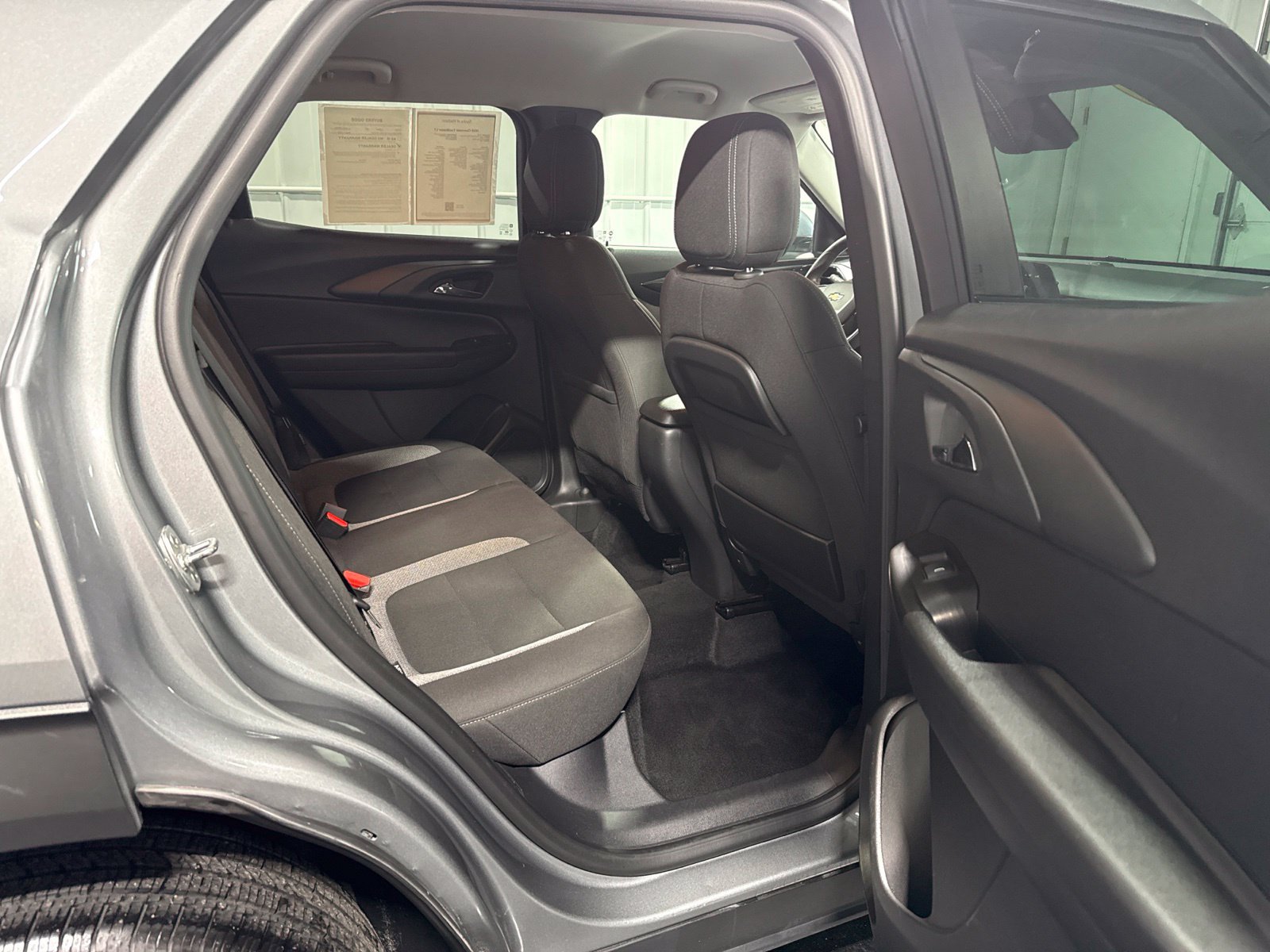 Used 2025 Chevrolet TrailBlazer LT AWD/4WD image 14