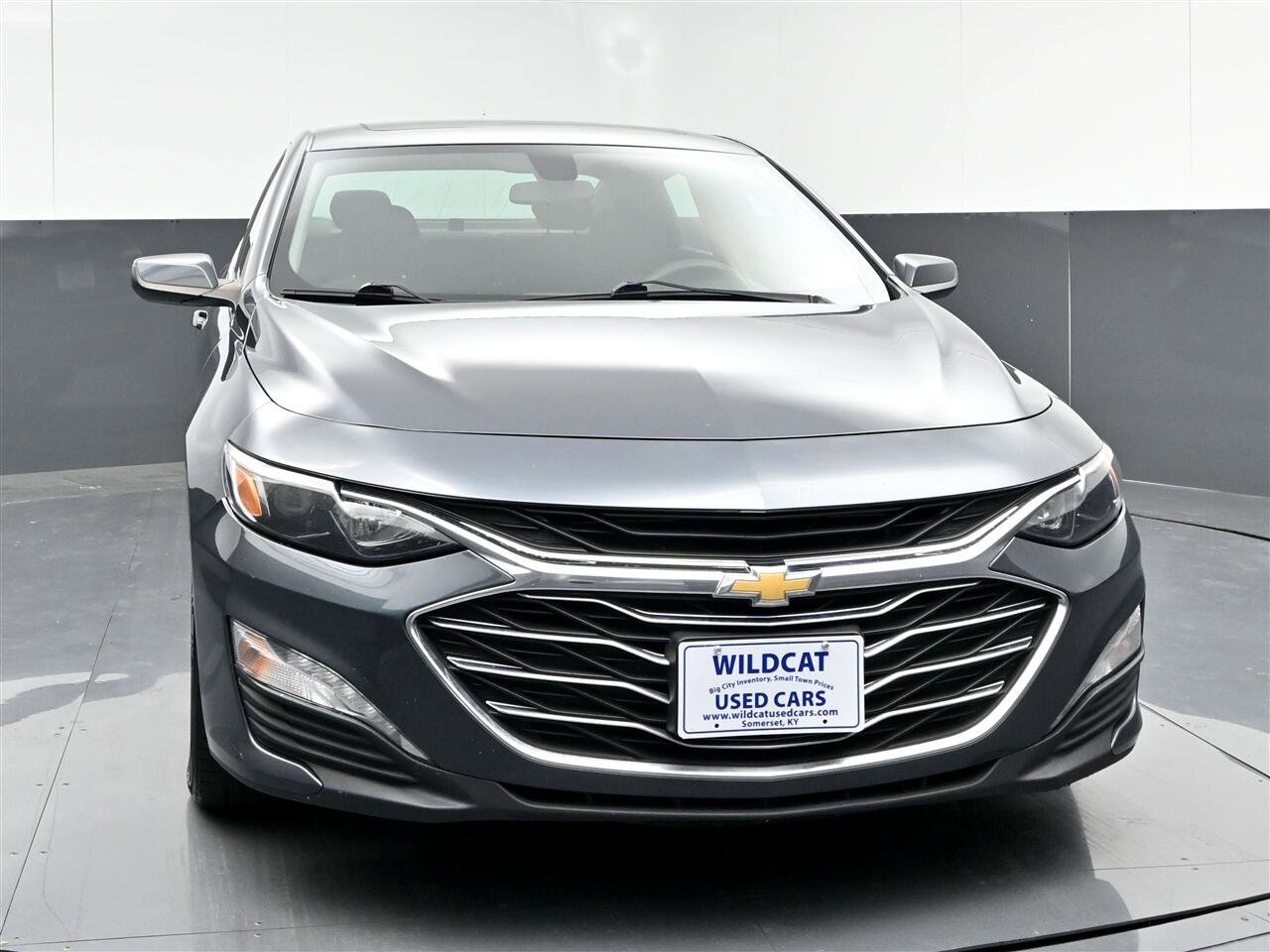Used 2021 Chevrolet Malibu LT image 2